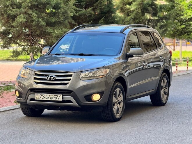 Hyundai Santa Fe-13