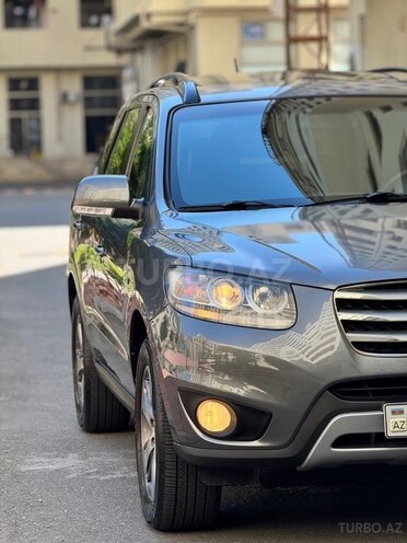 Hyundai Santa Fe-10
