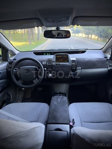 Toyota Prius-10