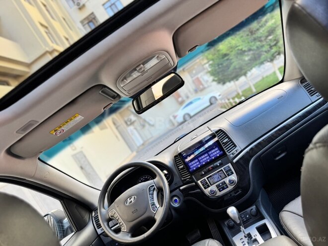 Hyundai Santa Fe-18