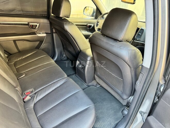 Hyundai Santa Fe-17