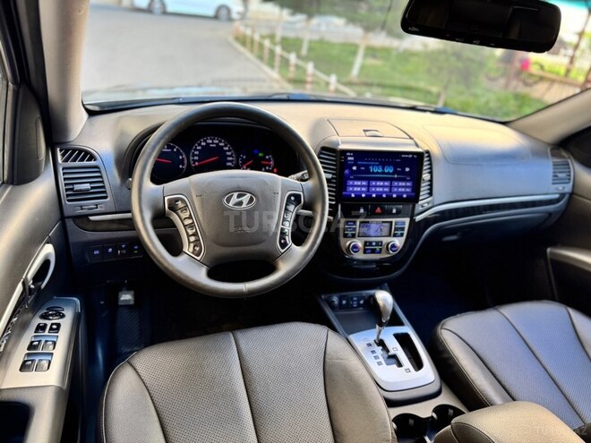 Hyundai Santa Fe-19