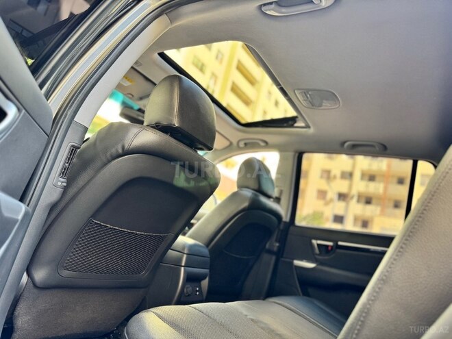 Hyundai Santa Fe-15