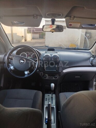 Chevrolet Aveo-8