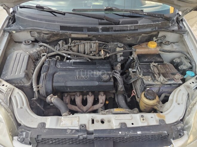 Chevrolet Aveo-7