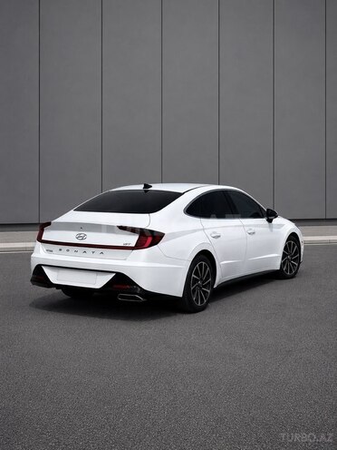 Hyundai Sonata-6