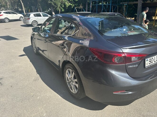 Mazda 3-8