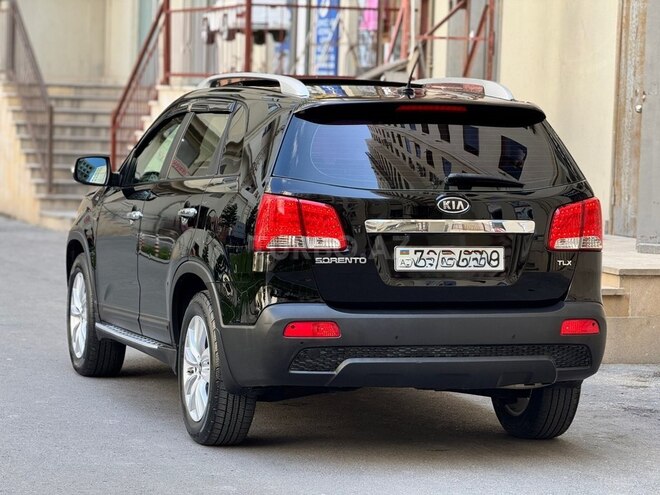 Kia Sorento-11