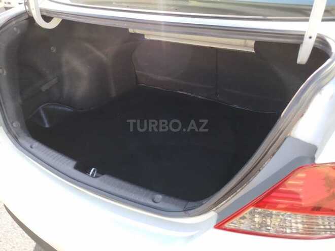 Hyundai Accent-3