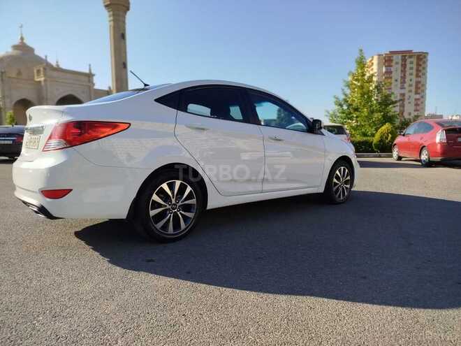 Hyundai Accent-8