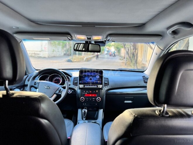 Kia Sorento-16