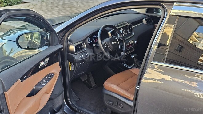 Kia Sorento-8