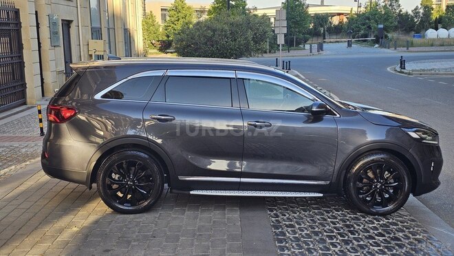 Kia Sorento-11