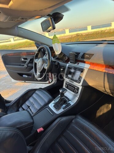 Volkswagen Passat CC-11