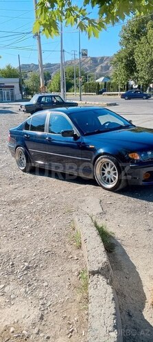 BMW 320-3