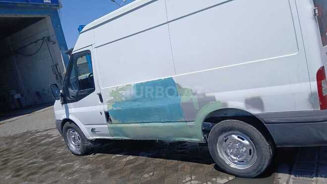 Ford Transit-5