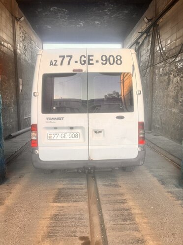 Ford Transit-2