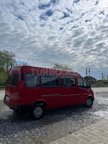 Ford Transit-4