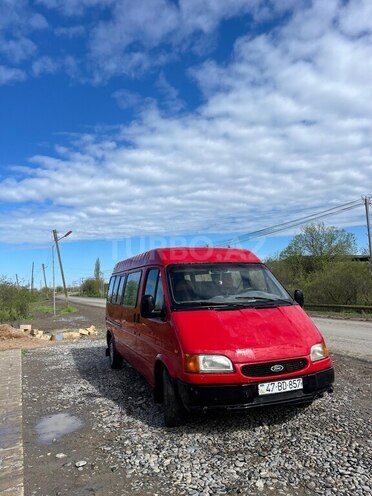 Ford Transit-1