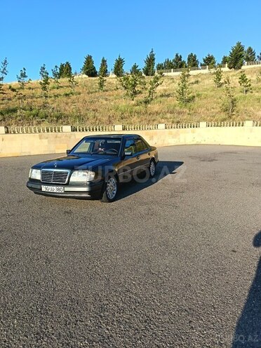 Mercedes 220 E-3