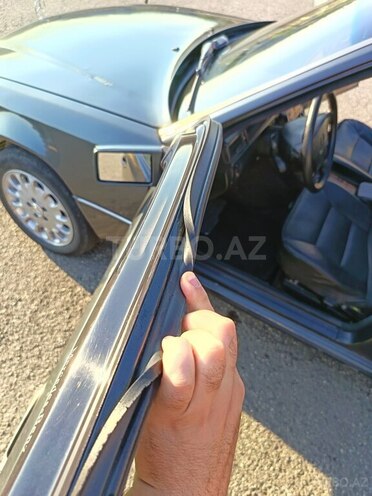 Mercedes 220 E-7