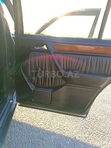 Mercedes 220 E-10