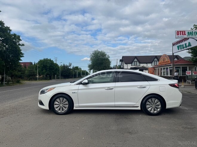 Hyundai Sonata-5