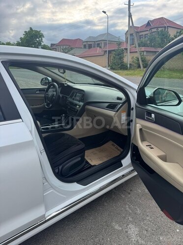 Hyundai Sonata-7