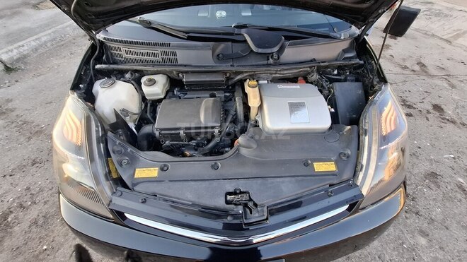 Toyota Prius-11