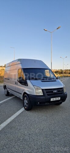 Ford Transit-3
