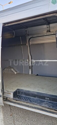 Ford Transit-8
