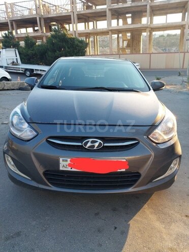 Hyundai Accent-1