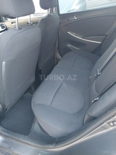 Hyundai Accent-8