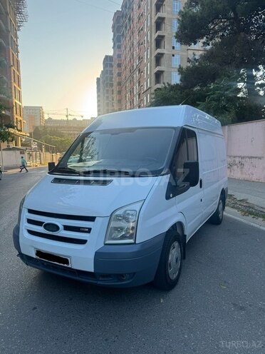 Ford Transit-3