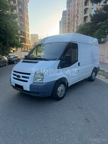 Ford Transit-2