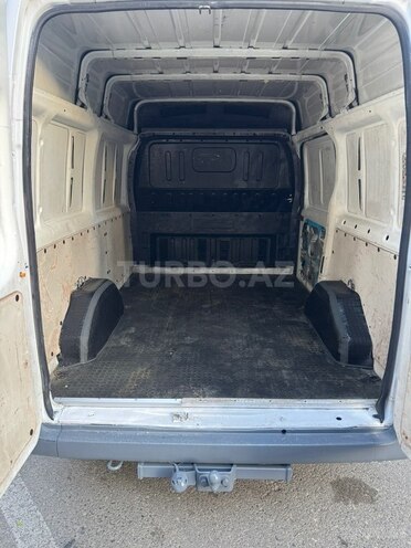 Ford Transit-8