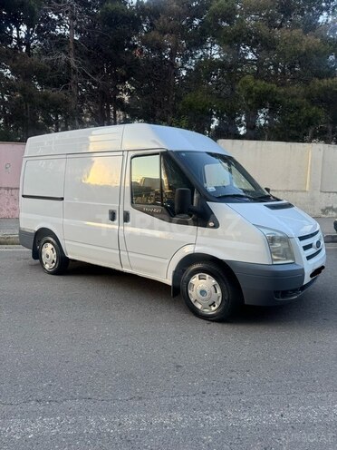 Ford Transit-1