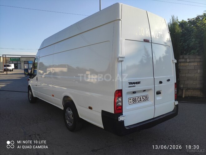 Ford Transit-5
