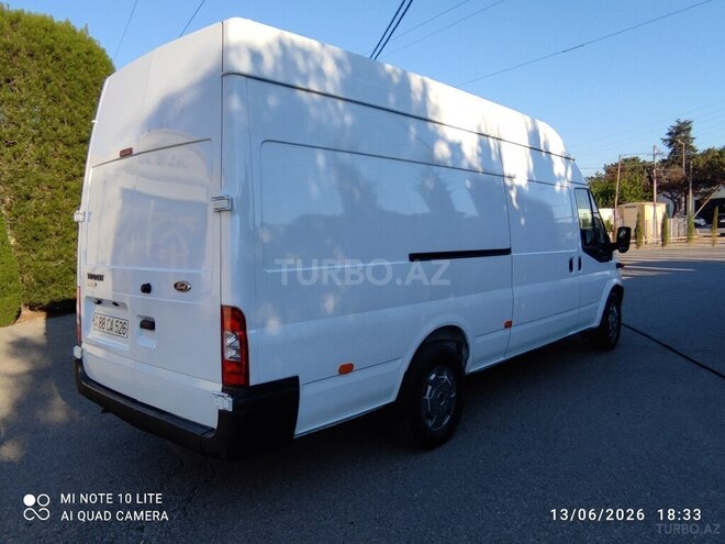 Ford Transit-11