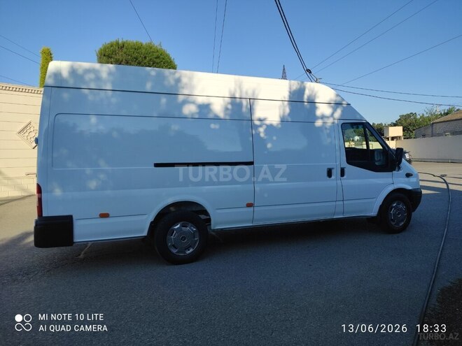 Ford Transit-14