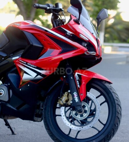 Bajaj Pulsar RS 200-4