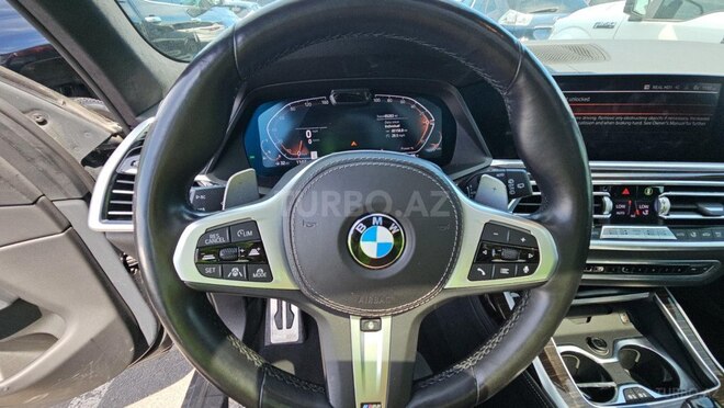BMW X7-8