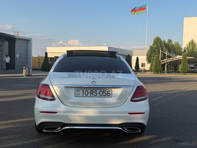 Mercedes E 200-2