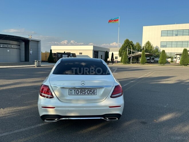 Mercedes E 200-5