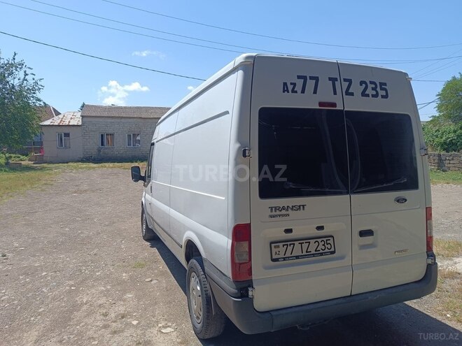 Ford Transit-7