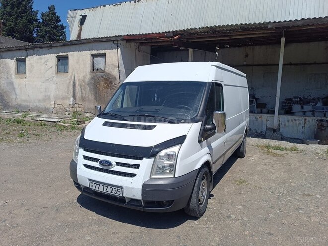 Ford Transit-2