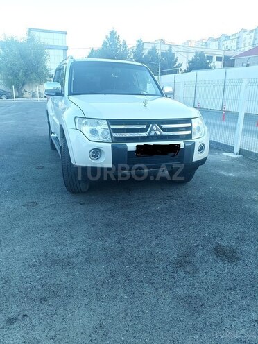 Mitsubishi Pajero-2