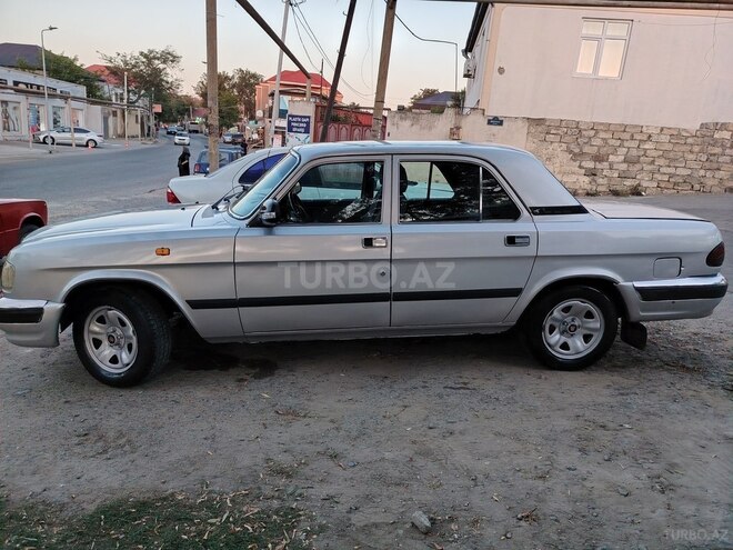 GAZ 3110 "Volga"-4