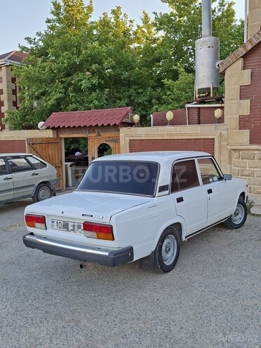 LADA (VAZ) 2107-2