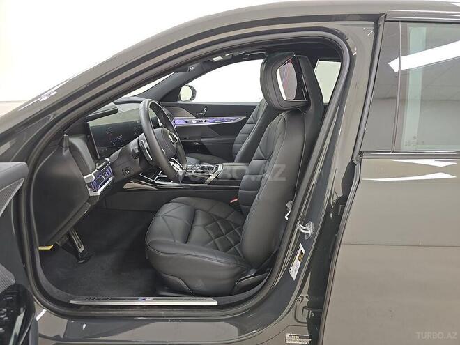 BMW 740-9